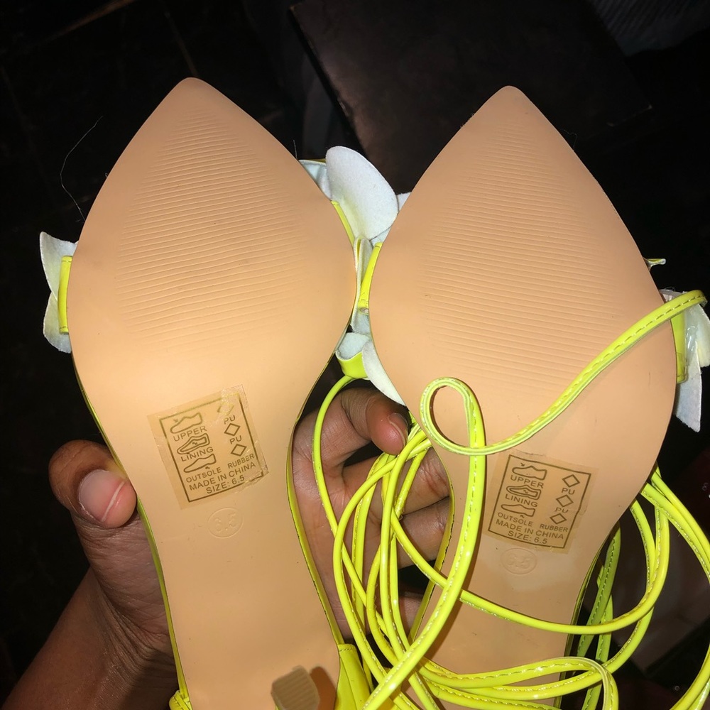 Heels - Picture 5 of 5